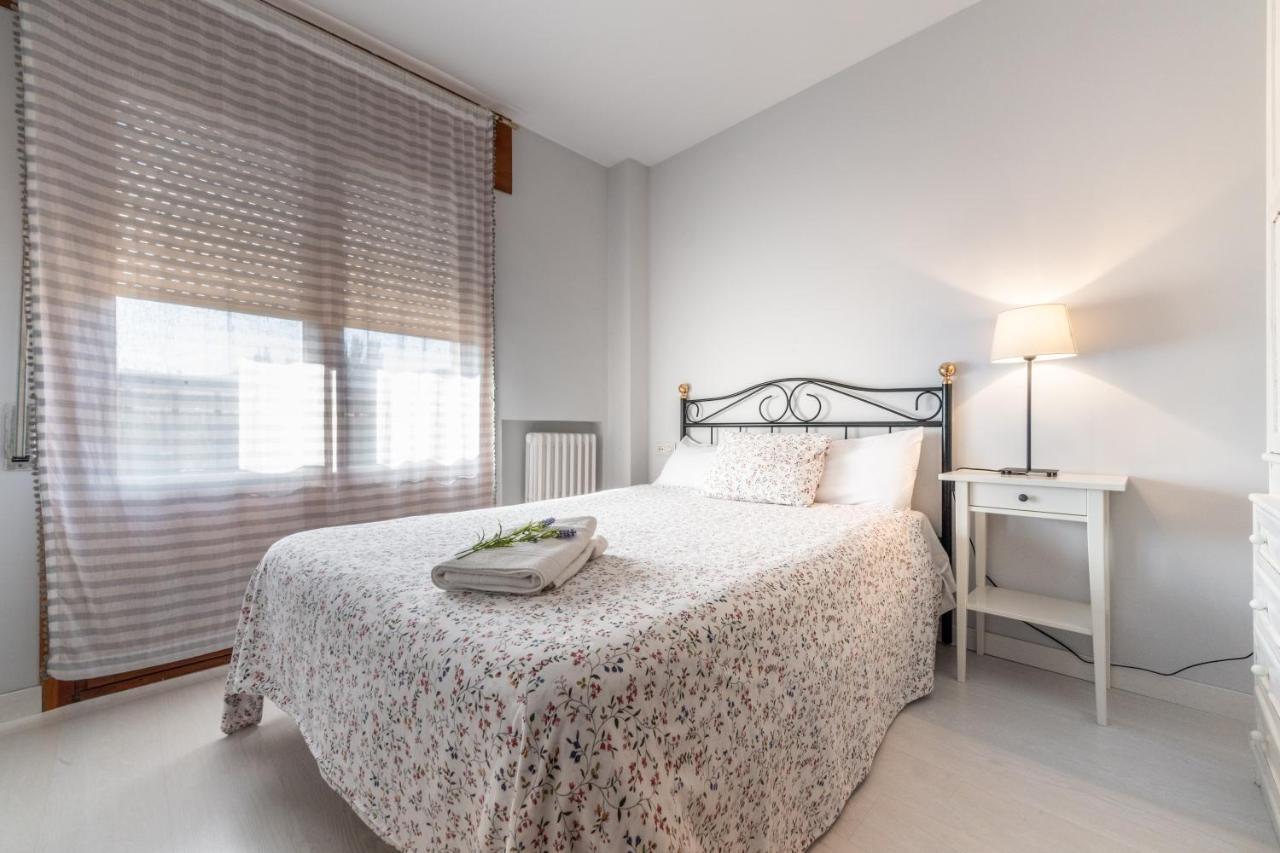 Apartamento Pirineo Aragones Sabiñánigo Eksteriør billede